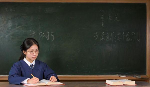 大学生找副业踩过的坑，我用这5种方式月赚3000+