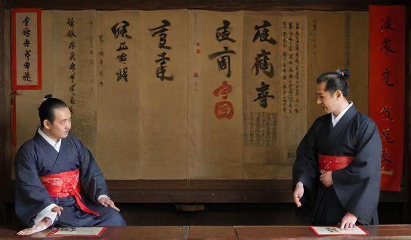 How to Make Money with Side Hustles: Types and Features You Need to Know (English Guide)-1 How to Make Money with Side Hustles: Types and Features You Need to Know (English Guide)-1